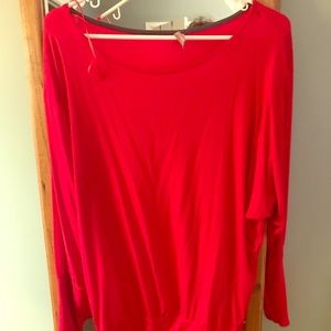 Ladies long sleeved top lightweight